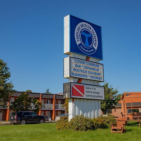 Complexe Hotelier Pelchat Les Escoumins Exterior foto