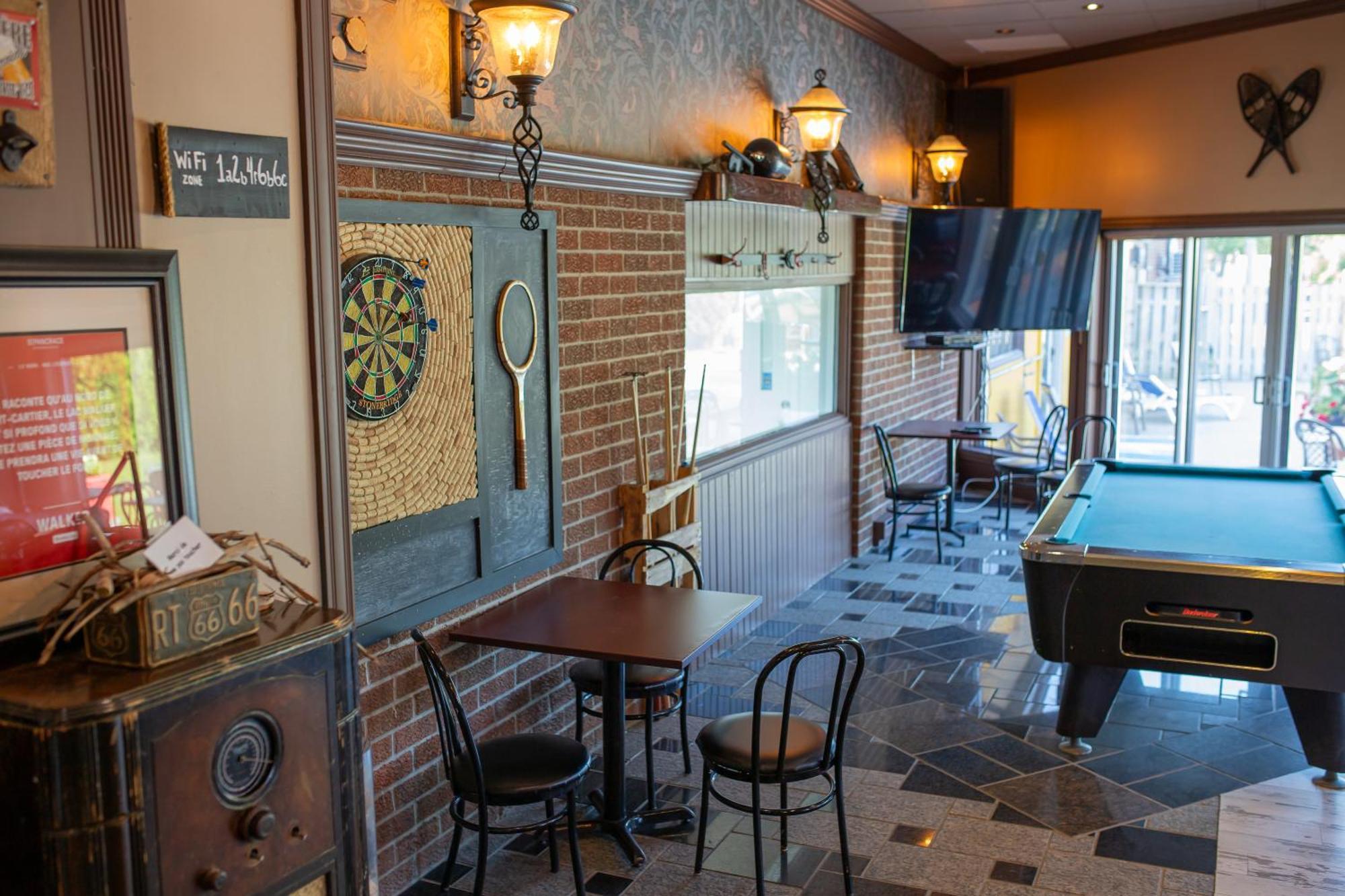 Complexe Hotelier Pelchat Les Escoumins Exterior foto