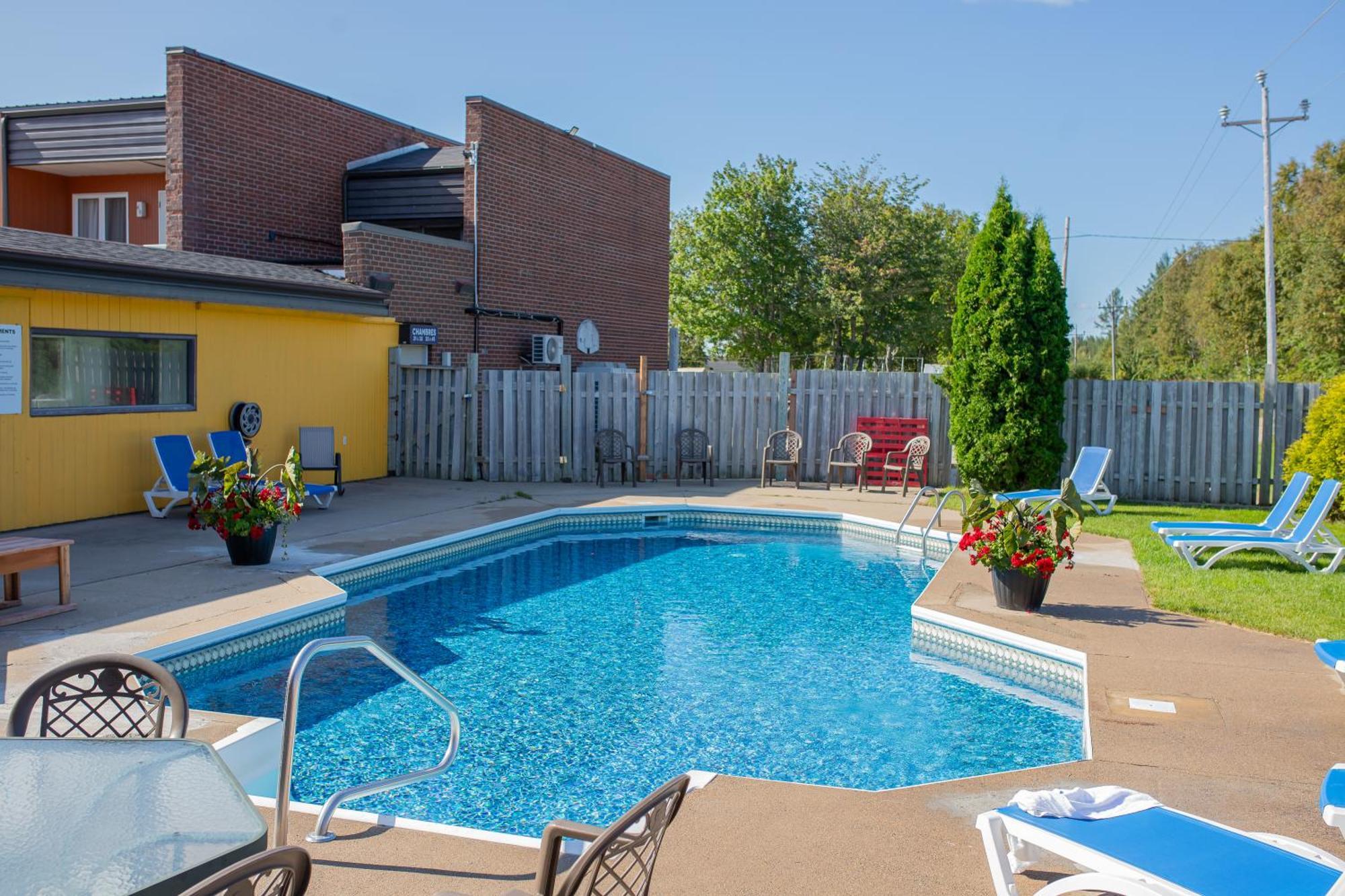 Complexe Hotelier Pelchat Les Escoumins Exterior foto