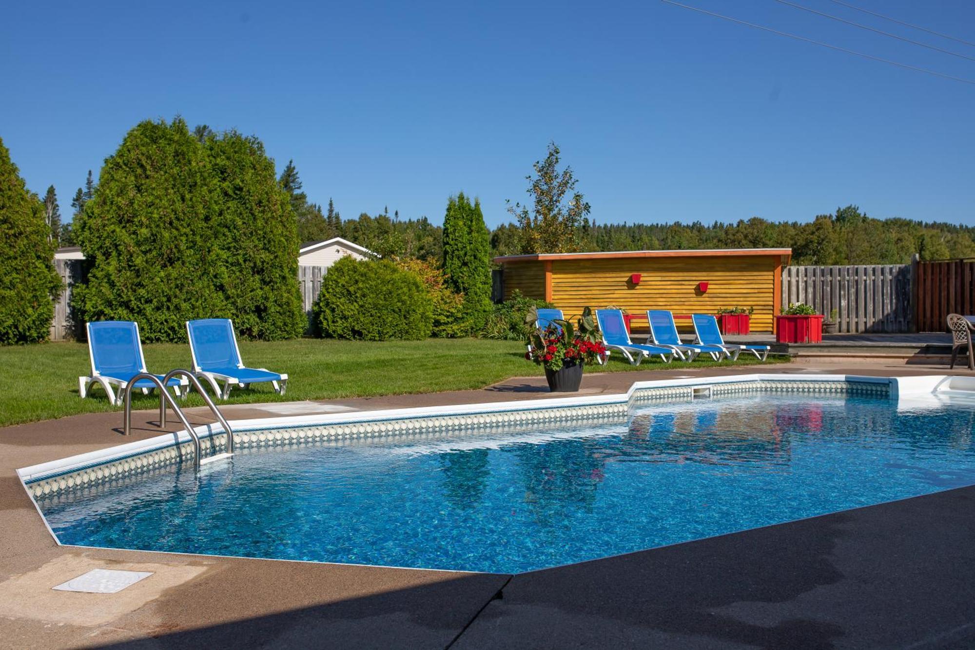 Complexe Hotelier Pelchat Les Escoumins Exterior foto
