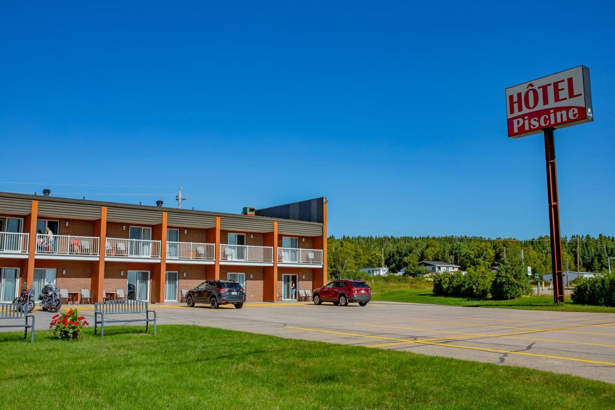 Complexe Hotelier Pelchat Les Escoumins Exterior foto